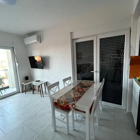 Aida Apartment *