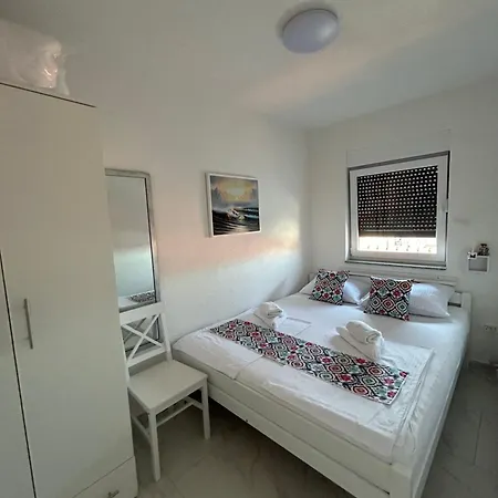 Aida Apartment *